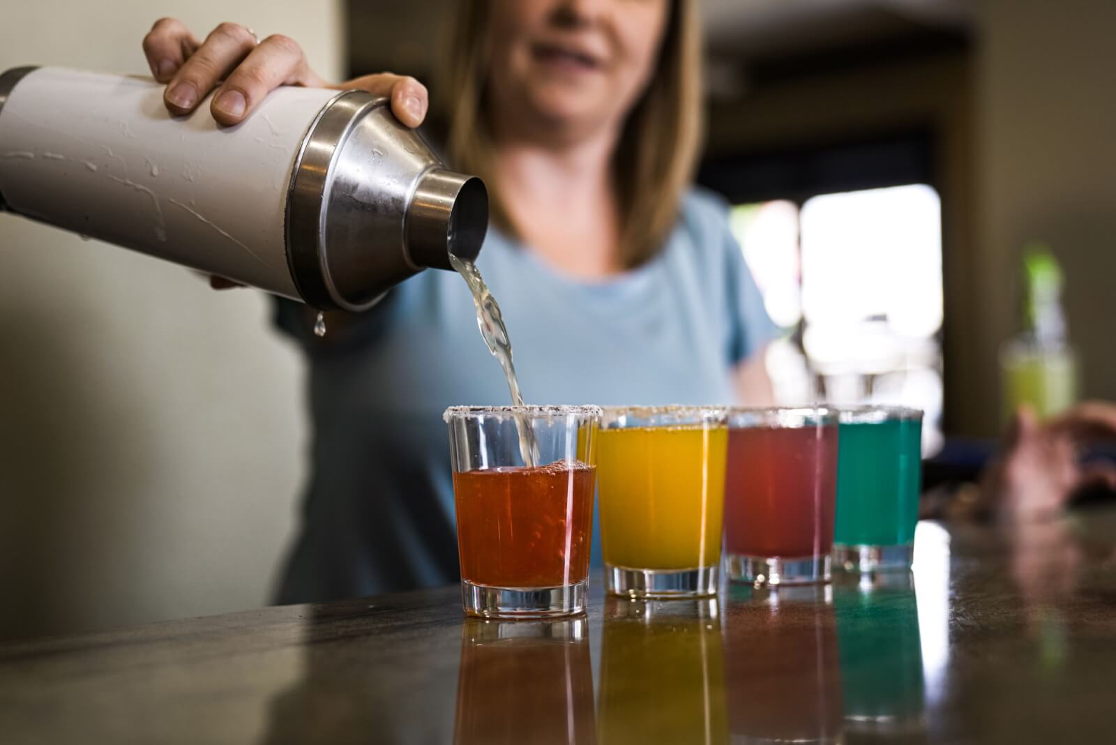 Lea Bartending large scaled